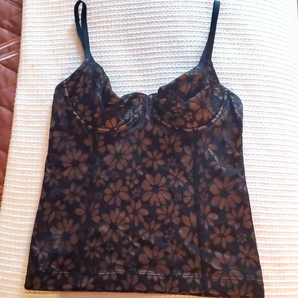 Victoria Secret Floral Black Camisole Top With Underwire And Lace - Picture 1 of 7